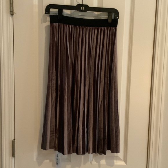 COEUR DE VAGUE Size XL Elegant Brown Pleated Skirt - Picture 3 of 3